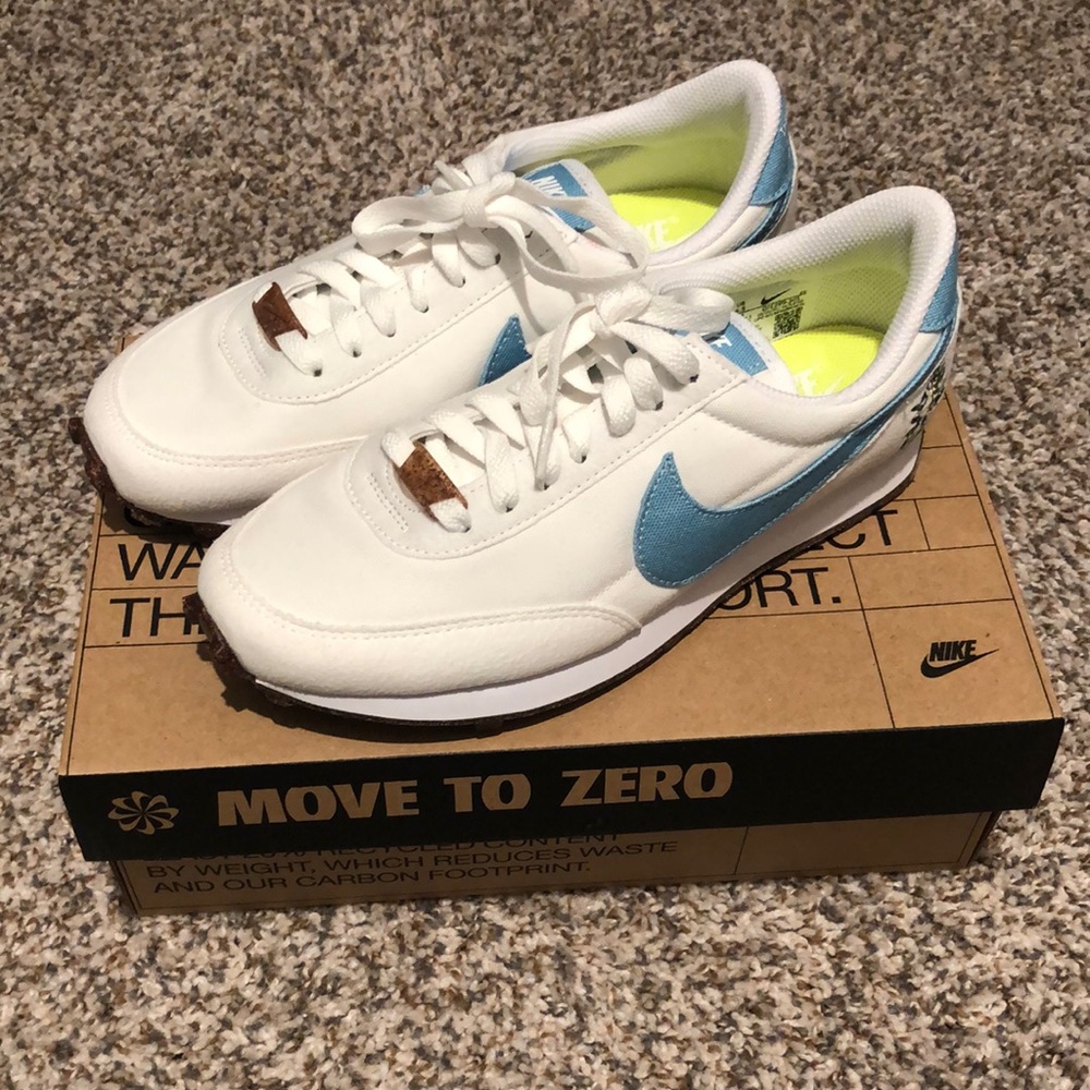 New Nike womens shoes